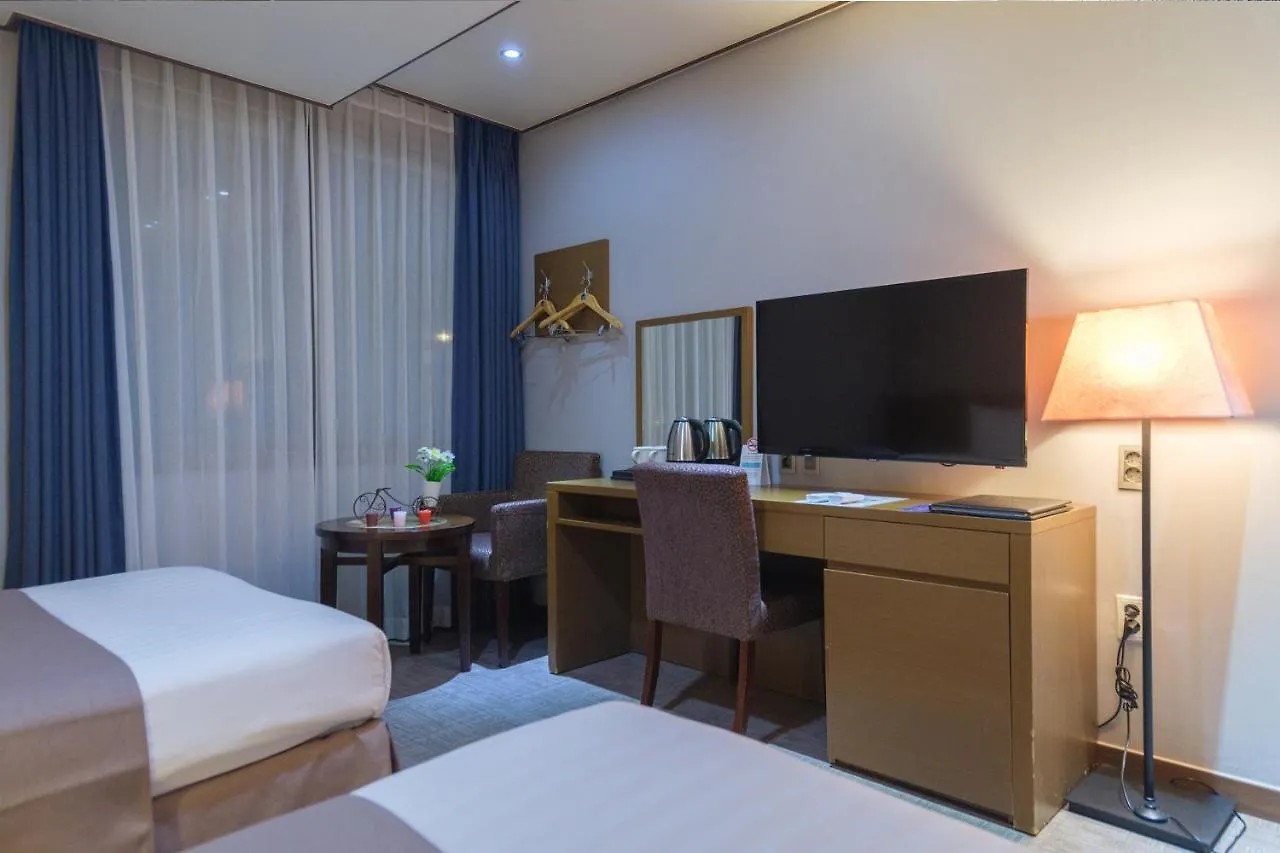 Benikea Hotel Чеджудо 3*,